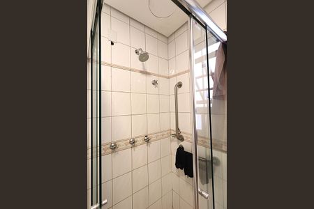 Casa à venda com 400m², 4 quartos e 2 vagasSuíte 2 Banheiro