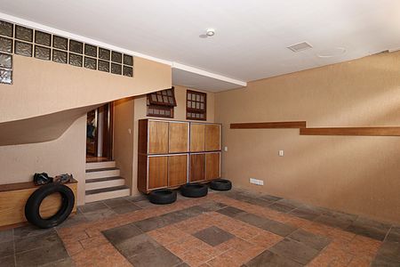 Casa à venda com 400m², 4 quartos e 2 vagasGaragem