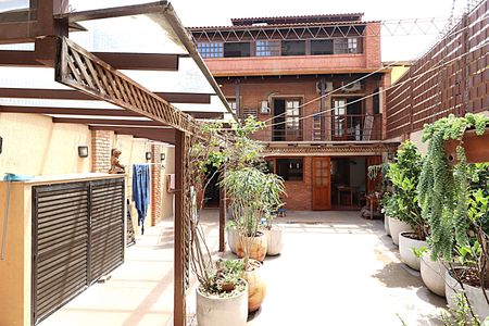 Casa à venda com 400m², 4 quartos e 2 vagasQuintal