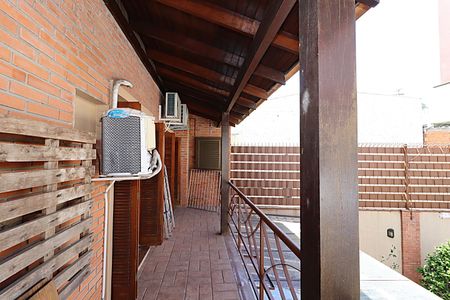 Casa à venda com 400m², 4 quartos e 2 vagasQuarto 4 Sacada