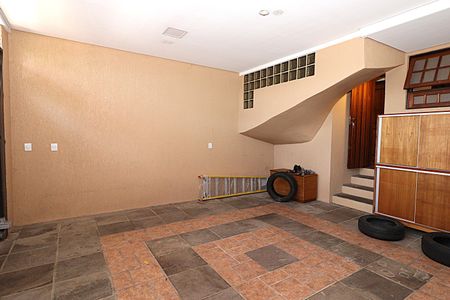 Casa à venda com 400m², 4 quartos e 2 vagasGaragem