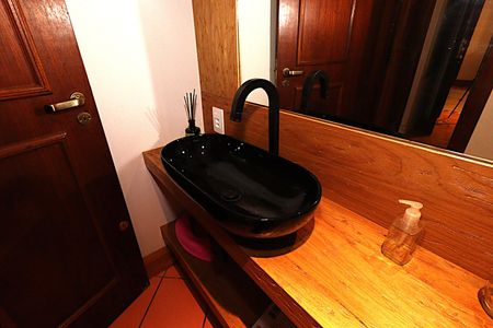 Casa à venda com 400m², 4 quartos e 2 vagasBanheiro 4