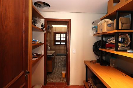 Casa à venda com 400m², 4 quartos e 2 vagasÁrea de Serviço - Dispensa