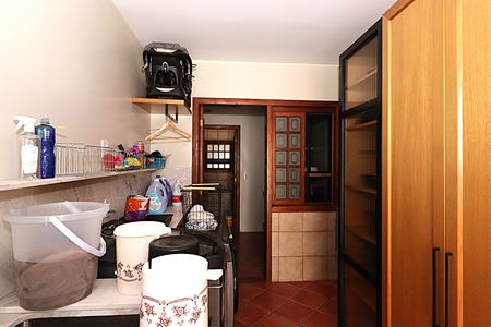 Casa à venda com 400m², 4 quartos e 2 vagasÁrea de Serviço