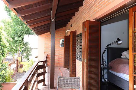 Casa à venda com 400m², 4 quartos e 2 vagasSuíte 1 Sacada