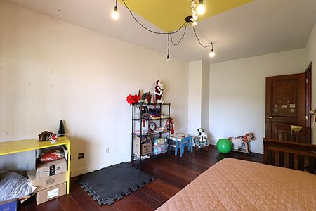 Casa à venda com 400m², 4 quartos e 2 vagasQuarto 3