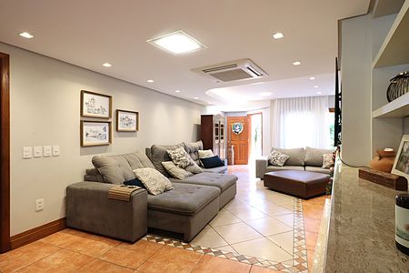 Casa à venda com 400m², 4 quartos e 2 vagasSala