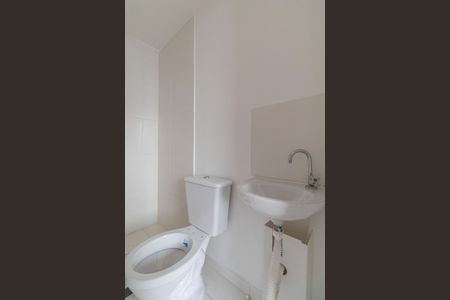 Banheiro Social de kitnet/studio para alugar com 1 quarto, 16m² em Itaquera, São Paulo