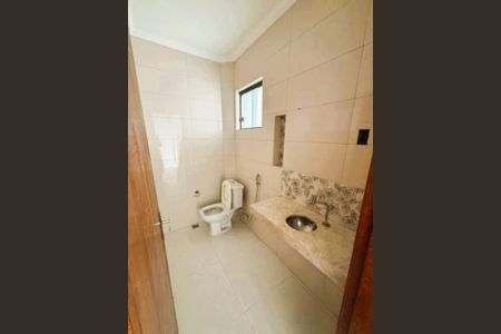 Lavabo de casa para alugar com 3 quartos, 125m² em Lúcio de Abreu, Contagem