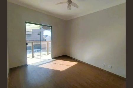 Sala de casa para alugar com 3 quartos, 125m² em Lúcio de Abreu, Contagem