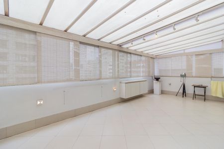 Varanda de apartamento à venda com 1 quarto, 126m² em Jardim Europa, São Paulo