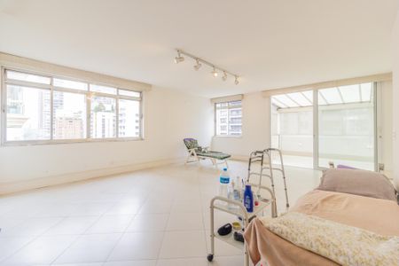Sala de apartamento à venda com 1 quarto, 126m² em Jardim Europa, São Paulo