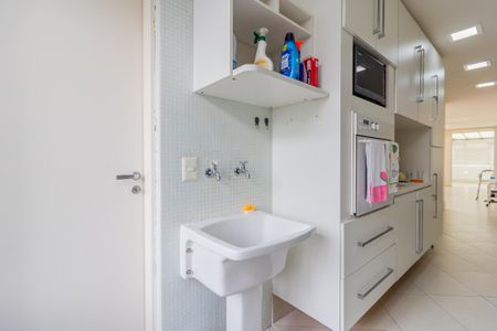 Apartamento à venda com 126m², 1 quarto e 1 vaga Apartamento à venda com 126m², 1 quarto e 1 vagaCozinha e Área de Serviço