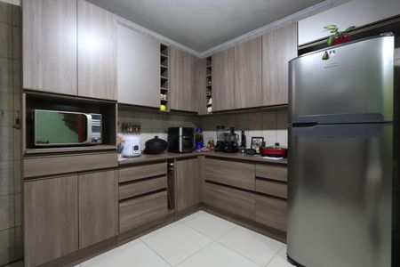 Casa à venda com 224m², 3 quartos e 3 vagasCozinha