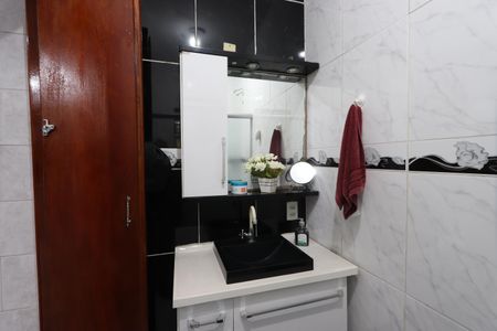 Casa à venda com 224m², 3 quartos e 3 vagasBanheiro Social