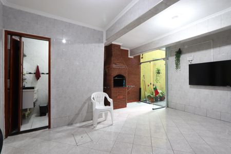 Casa à venda com 224m², 3 quartos e 3 vagasSala