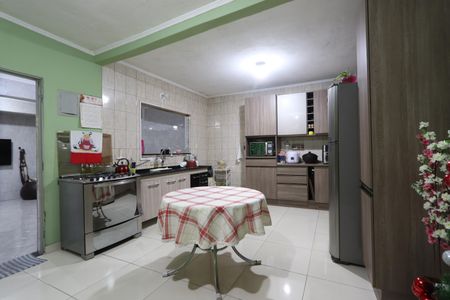 Casa à venda com 224m², 3 quartos e 3 vagasCozinha