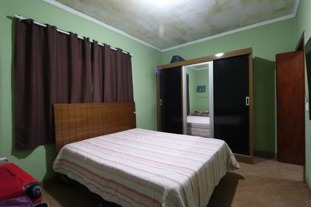 Casa à venda com 224m², 3 quartos e 3 vagasSuíte