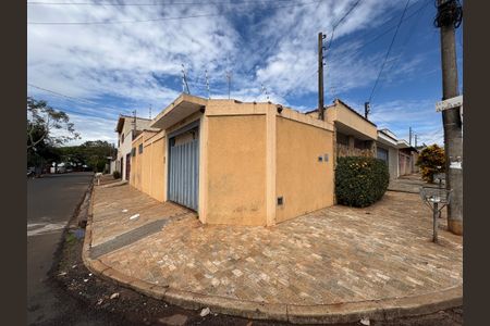 Casa para alugar com 138m², 3 quartos e 2 vagasFachada