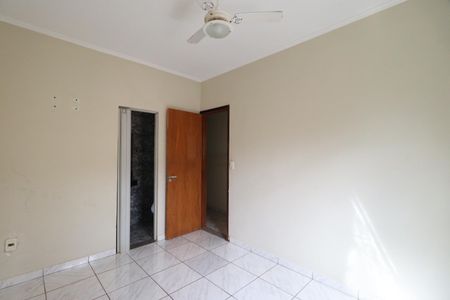 Casa para alugar com 138m², 3 quartos e 2 vagasSuíte