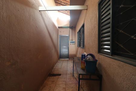 Casa para alugar com 138m², 3 quartos e 2 vagasCorredor