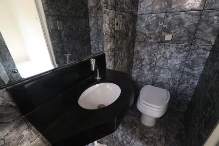 Casa para alugar com 138m², 3 quartos e 2 vagasBanheiro da Suíte