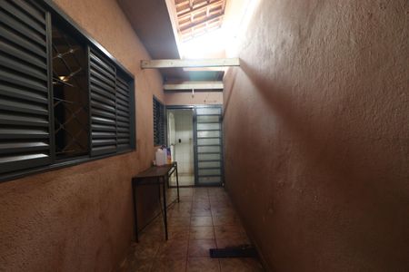 Casa para alugar com 138m², 3 quartos e 2 vagasCorredor