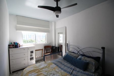Quarto 1 de apartamento para alugar com 2 quartos, 48m² em Jacarepaguá, Rio de Janeiro