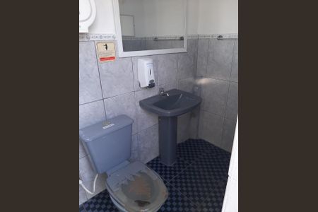 Casa para alugar com 220m², 3 quartos e 1 vaga Casa para alugar com 220m², 3 quartos e 1 vagaBanheiro