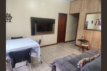 Sala de casa para alugar com 3 quartos, 220m² em Cascadura, Rio de Janeiro