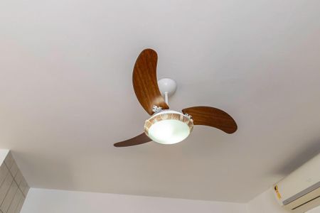 Sala de casa para alugar com 3 quartos, 150m² em Olaria, Rio de Janeiro