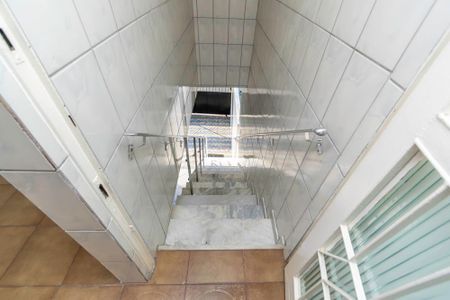 Casa para alugar com 150m², 3 quartos e 1 vagaSala - Escada de acesso