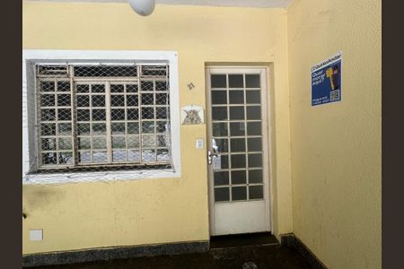 Casa para alugar com 65m², 2 quartos e 1 vagaPlaca