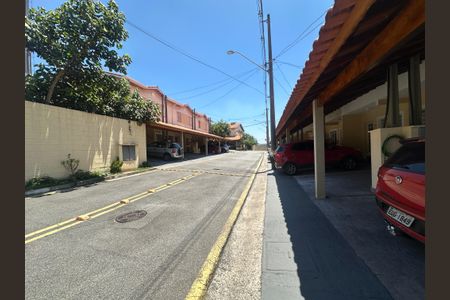 Casa para alugar com 65m², 2 quartos e 1 vagaÁrea comum