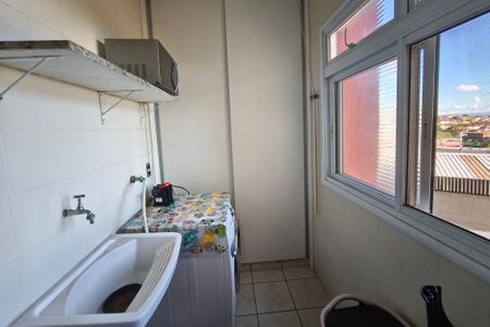 Apartamento à venda com 80m², 2 quartos e 1 vagaÁrea de Serviço
