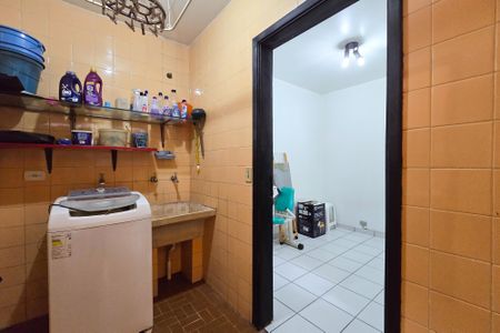 Casa à venda com 160m², 3 quartos e 2 vagas Casa à venda com 160m², 3 quartos e 2 vagasÁrea de Serviço