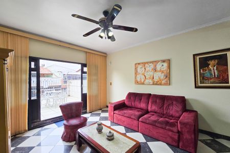 Casa à venda com 160m², 3 quartos e 2 vagas Casa à venda com 160m², 3 quartos e 2 vagasSala