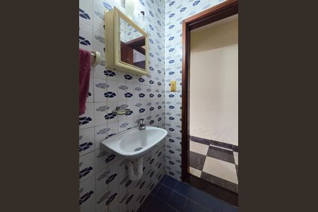 Casa à venda com 160m², 3 quartos e 2 vagas Casa à venda com 160m², 3 quartos e 2 vagasLavabo