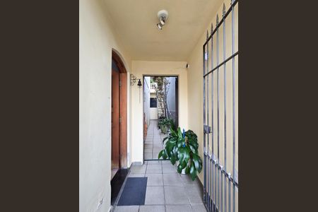 Casa à venda com 160m², 3 quartos e 2 vagas Casa à venda com 160m², 3 quartos e 2 vagasEntrada