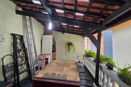 Casa à venda com 160m², 3 quartos e 2 vagas Casa à venda com 160m², 3 quartos e 2 vagasÁrea - Churrasqueira