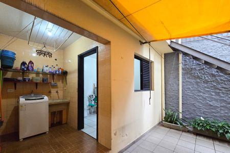 Casa à venda com 160m², 3 quartos e 2 vagas Casa à venda com 160m², 3 quartos e 2 vagasQuintal