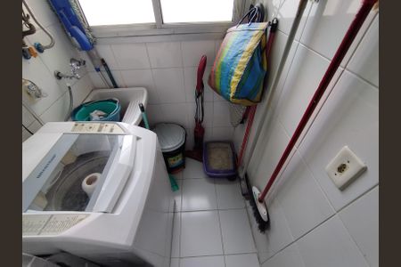 Apartamento à venda com 65m², 3 quartos e 1 vagaÁrea de Serviço