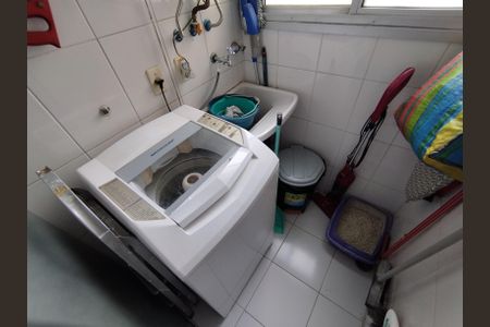 Apartamento à venda com 65m², 3 quartos e 1 vagaÁrea de Serviço