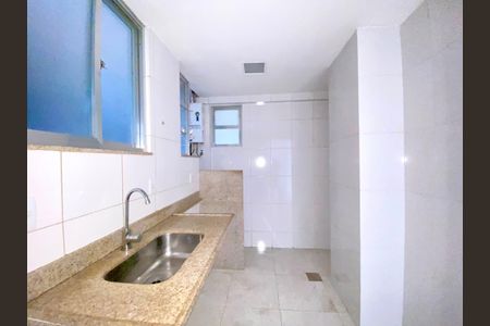 Apartamento para alugar com 60m², 3 quartos e sem vaga Apartamento para alugar com 60m², 3 quartos e sem vagaCozinha e Área de Serviço