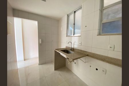 Apartamento para alugar com 60m², 3 quartos e sem vaga Apartamento para alugar com 60m², 3 quartos e sem vagaCozinha e Área de Serviço