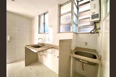 Apartamento para alugar com 60m², 3 quartos e sem vaga Apartamento para alugar com 60m², 3 quartos e sem vagaCozinha e Área de Serviço