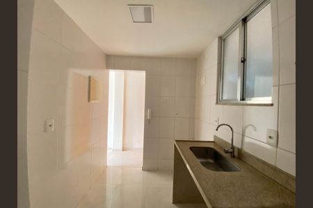 Apartamento para alugar com 60m², 3 quartos e sem vaga Apartamento para alugar com 60m², 3 quartos e sem vagaCozinha e Área de Serviço