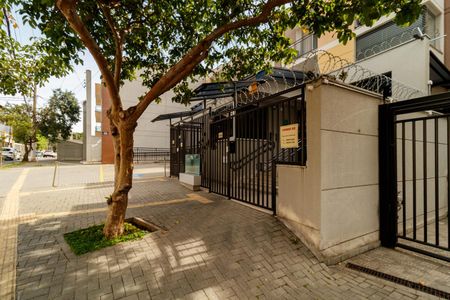 Apartamento para alugar com 45m², 2 quartos e 1 vaga Apartamento para alugar com 45m², 2 quartos e 1 vagaFachada