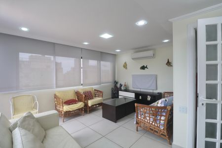 Sala de apartamento para alugar com 4 quartos, 155m² em Balneario Cidade Atlantica, Guarujá