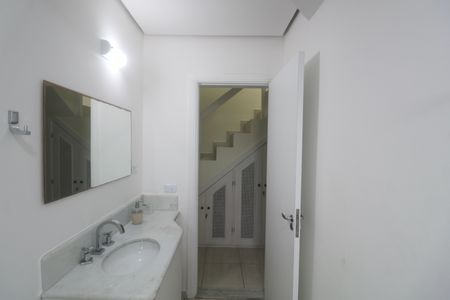 Apartamento para alugar com 155m², 4 quartos e 1 vaga Apartamento para alugar com 155m², 4 quartos e 1 vagaBanheiro Social
